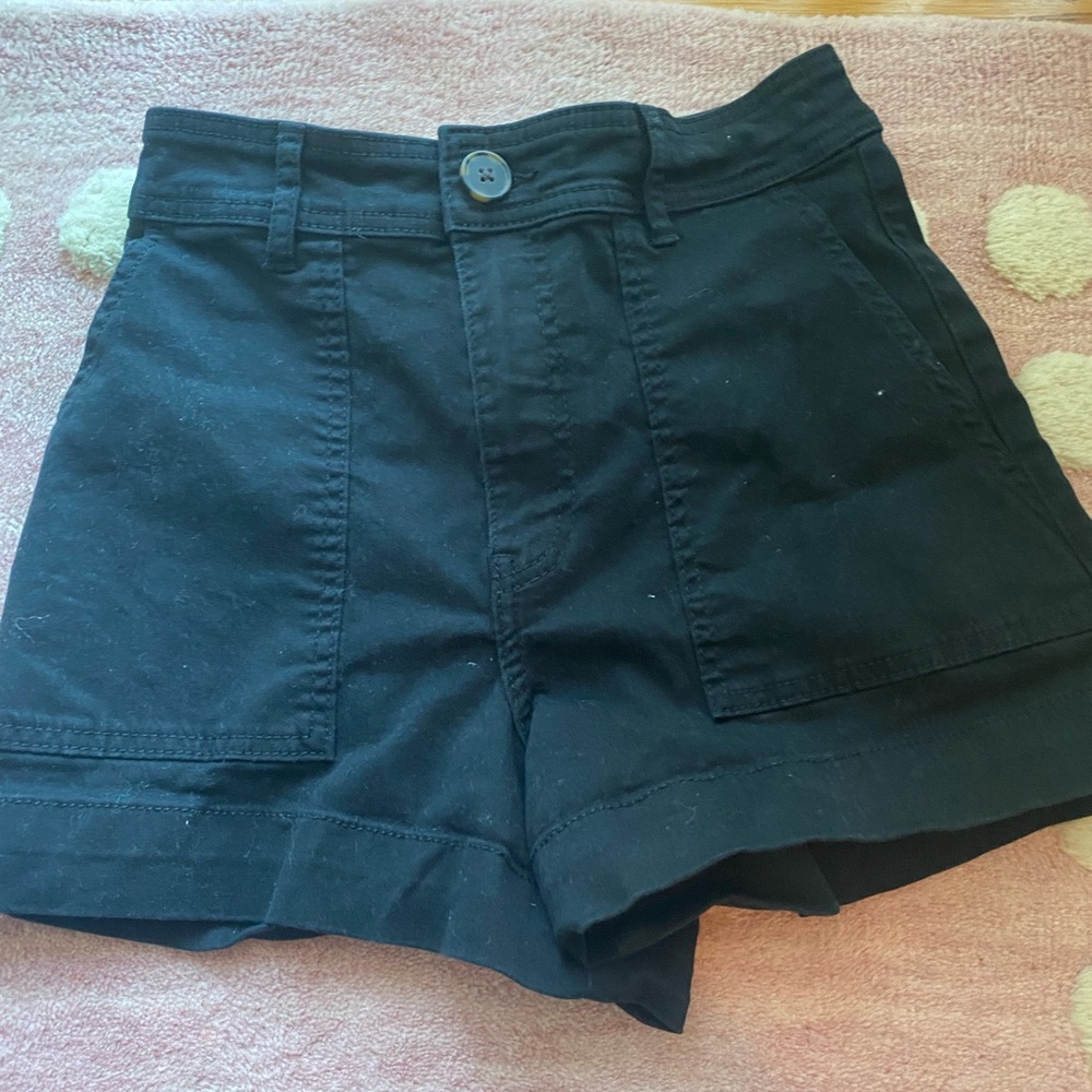 H & M black shorts with LARGE REAL POCKETS!! Worn 5 times in perfect condition